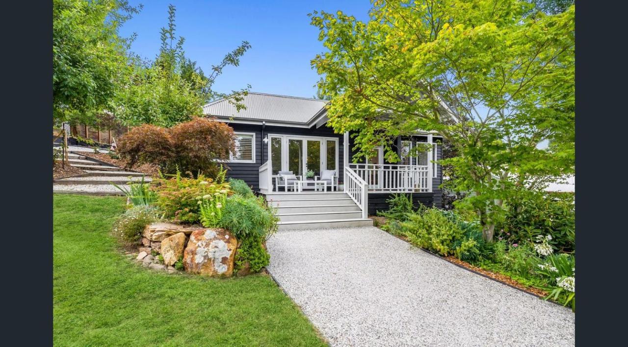 Villa Garden Daylesford